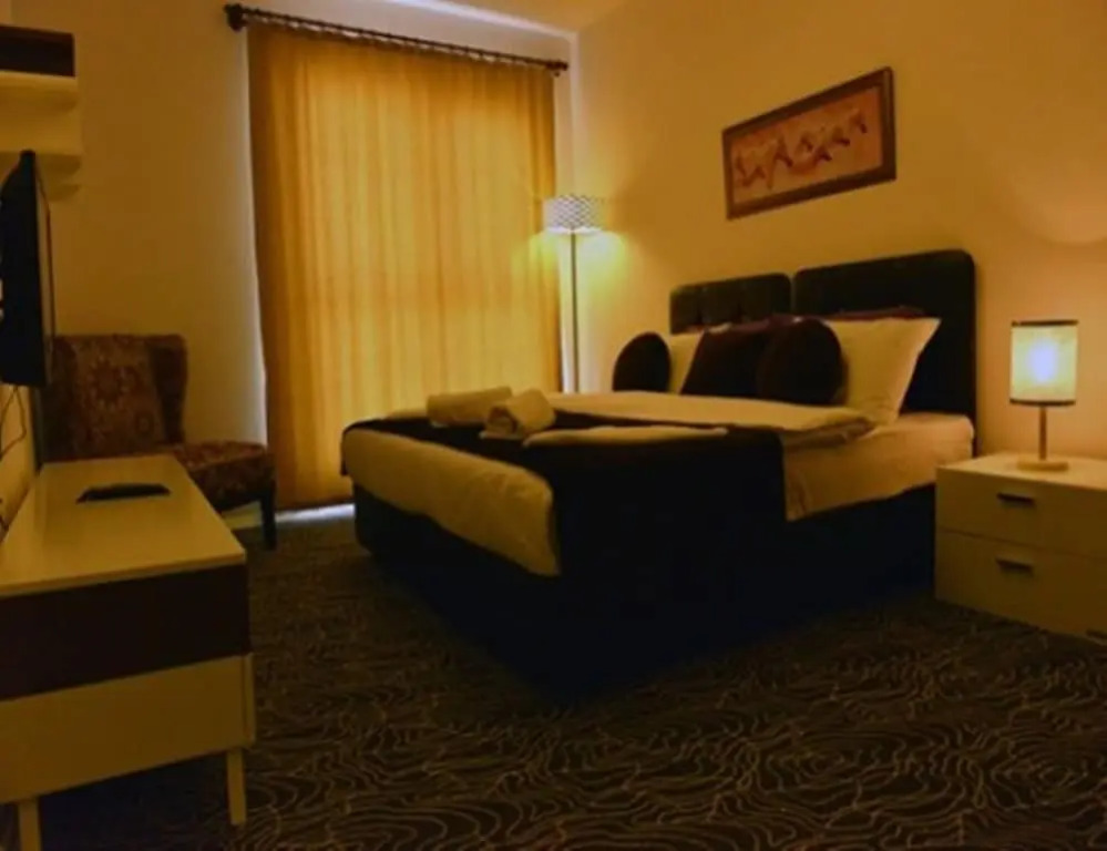 Live Suites