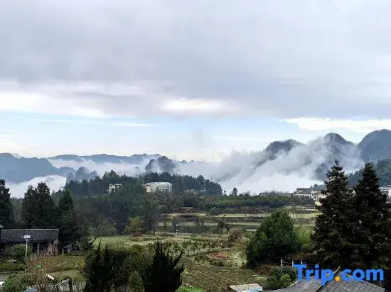 Yuelanshan · Guanyunshanju Homestay (Zhangjiajie National Forest Park Zimugang Middle Gate)