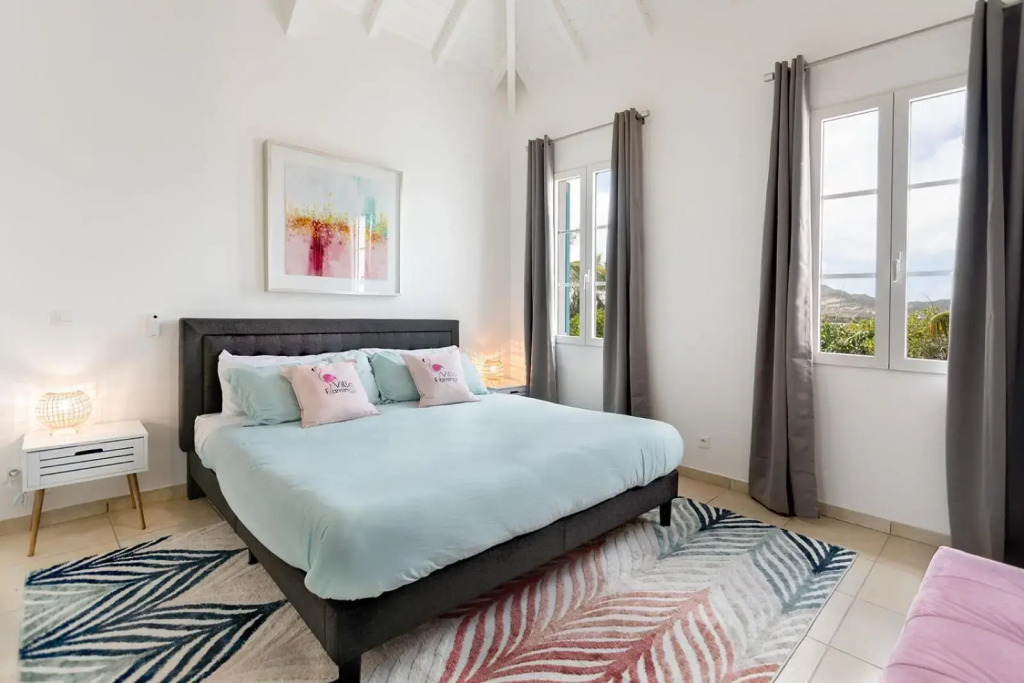 VILLA FLAMINGO, Beautiful 2 bedroom house - 1 min from the beach
