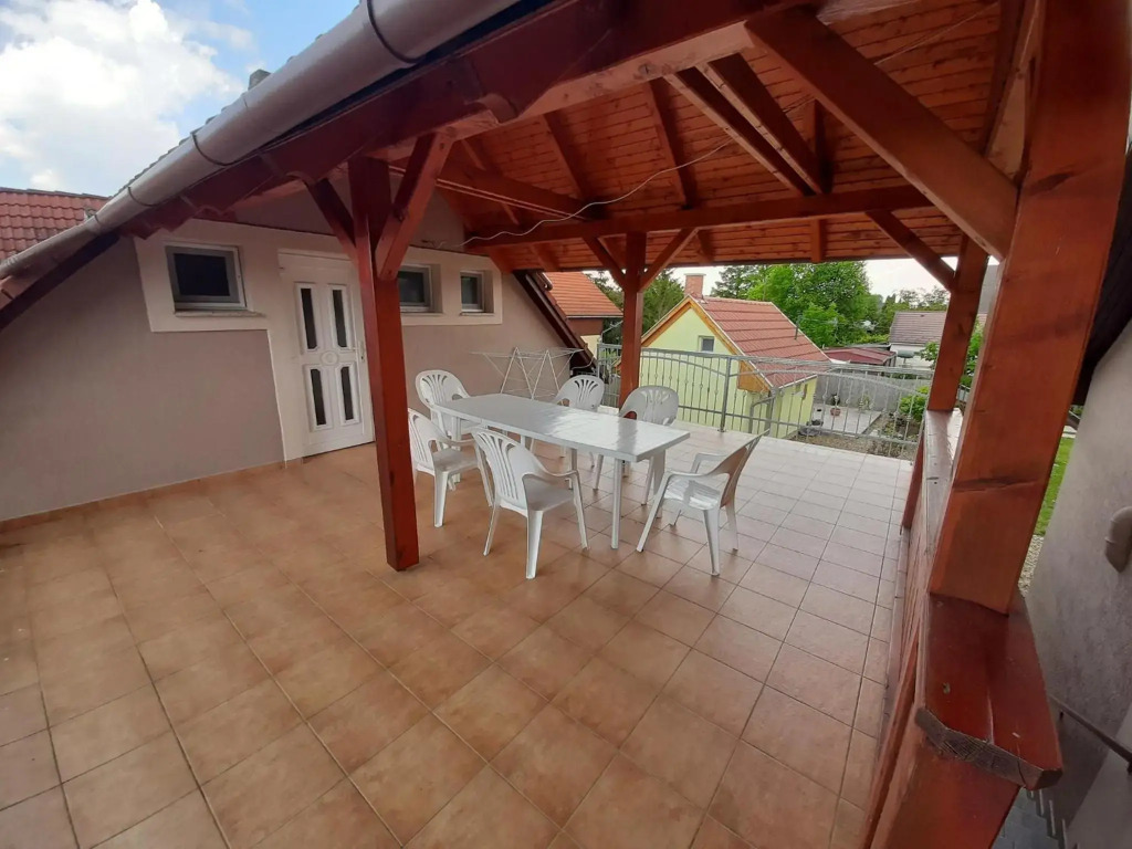 8 féröhelyes apartman