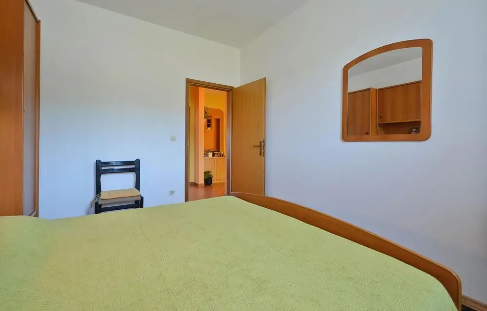 Amazing Apartment in Racisce With Wifi and 3 Bedrooms
