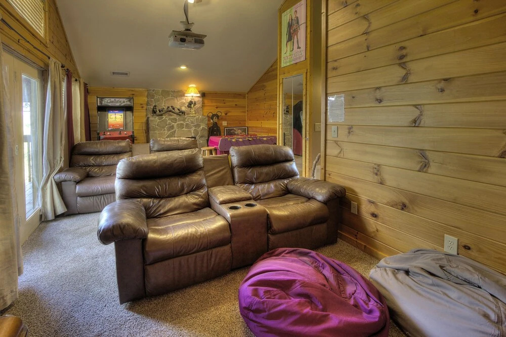 Can’t Bear To Leave 455 - Four Bedroom Cabin
