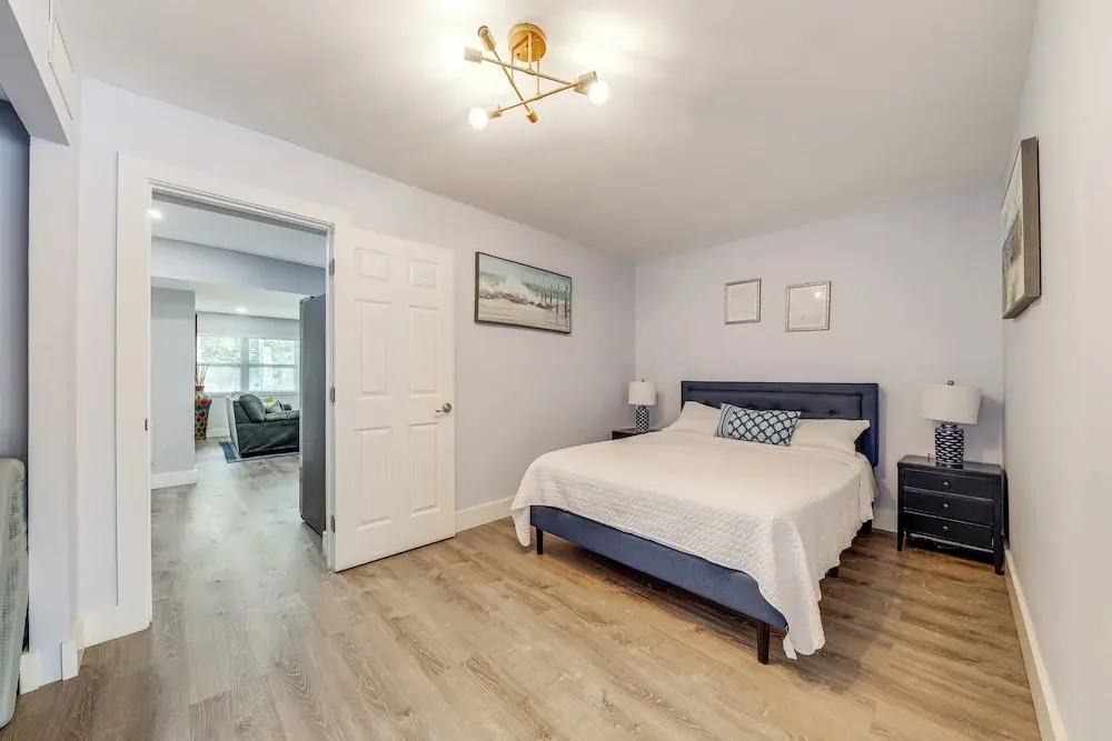 1 Mi to Beach: Sunny Lantana Cottage w/ Pool!
