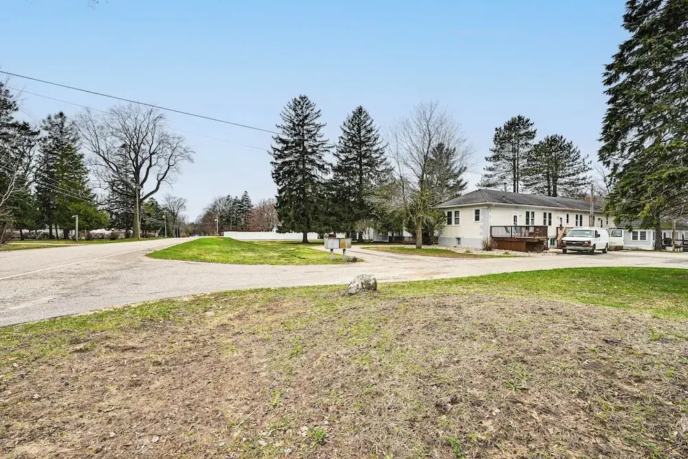 1/2 Mi to Beach & Lake Michigan: Condo w/ Pool!
