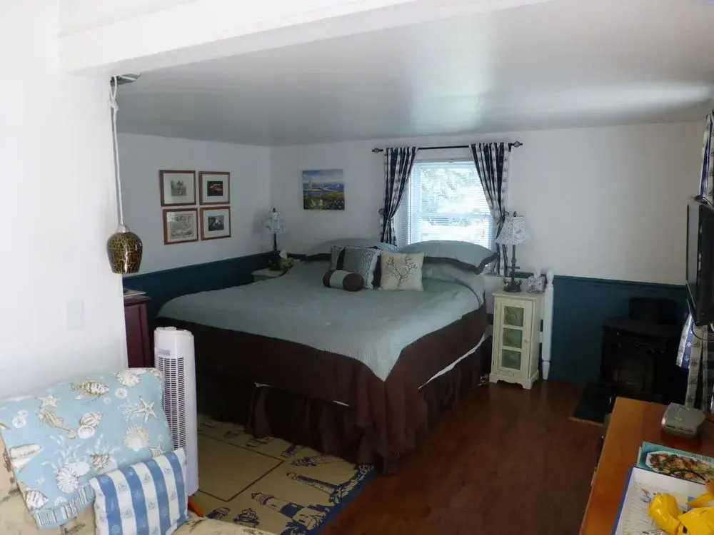 The Birchwood Inn
