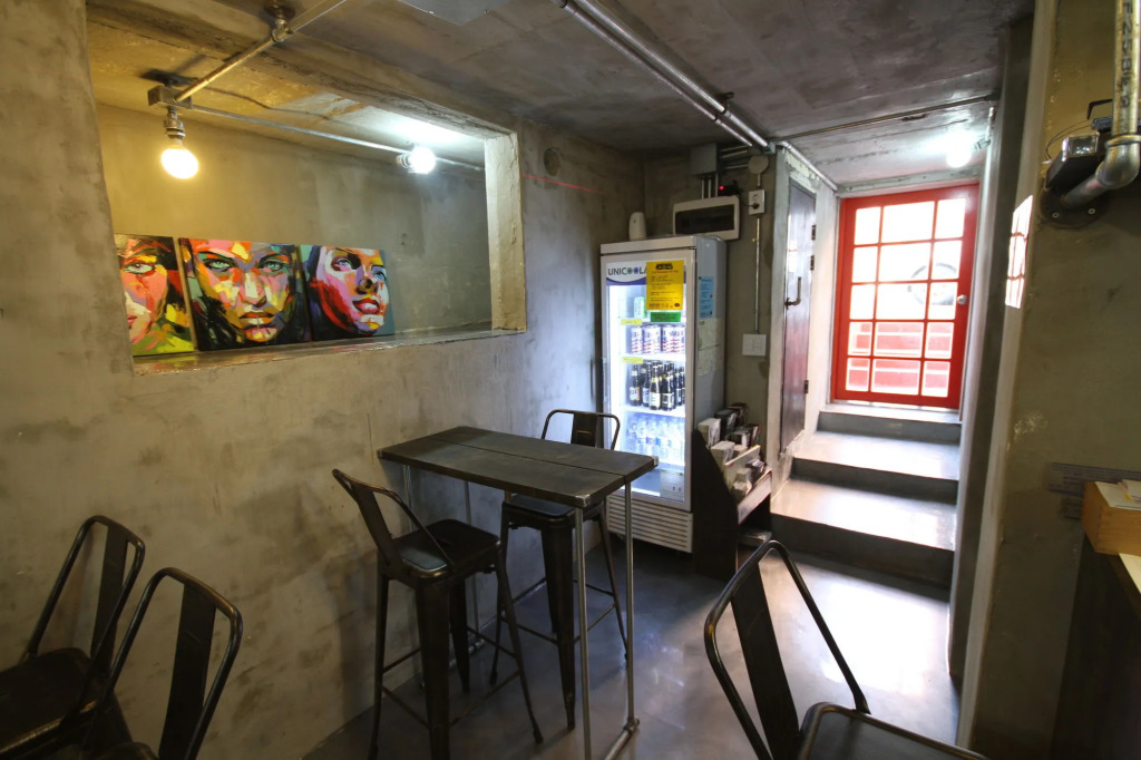 Time Travelers Party Hostel In Hongdae