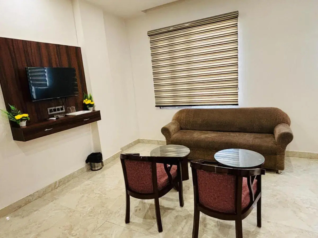 Hotel ECG Grand Inn