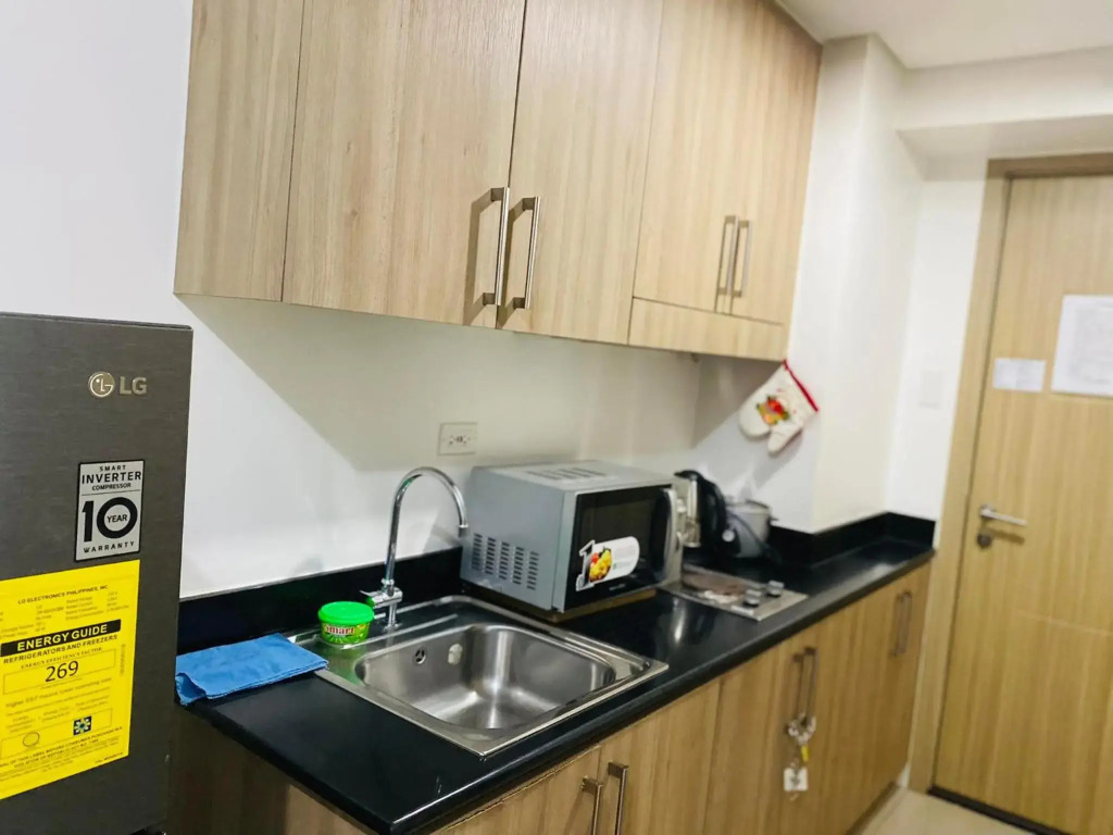 Shore Residence D1,shortwalk MALL OF ASIA near airport wifi