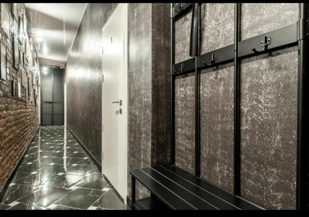 Black & White Na 1-Y Krasnoarmeyskoy Apart-Hotel