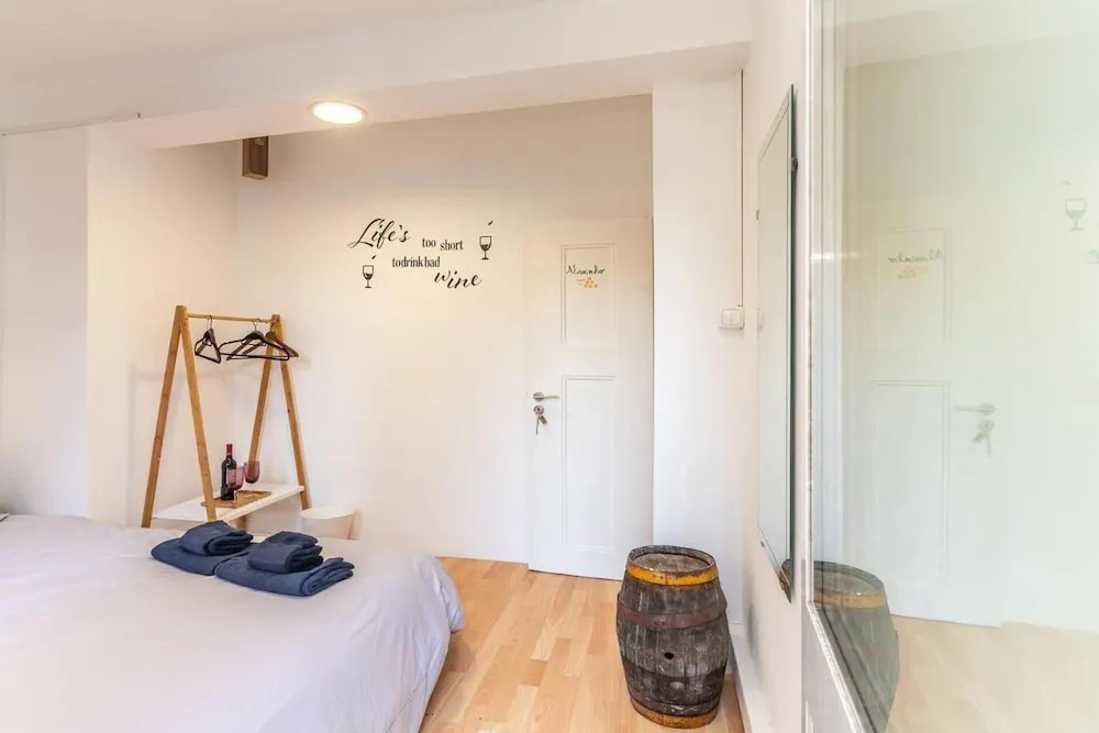 Wine Inn Cascais Guesthouse