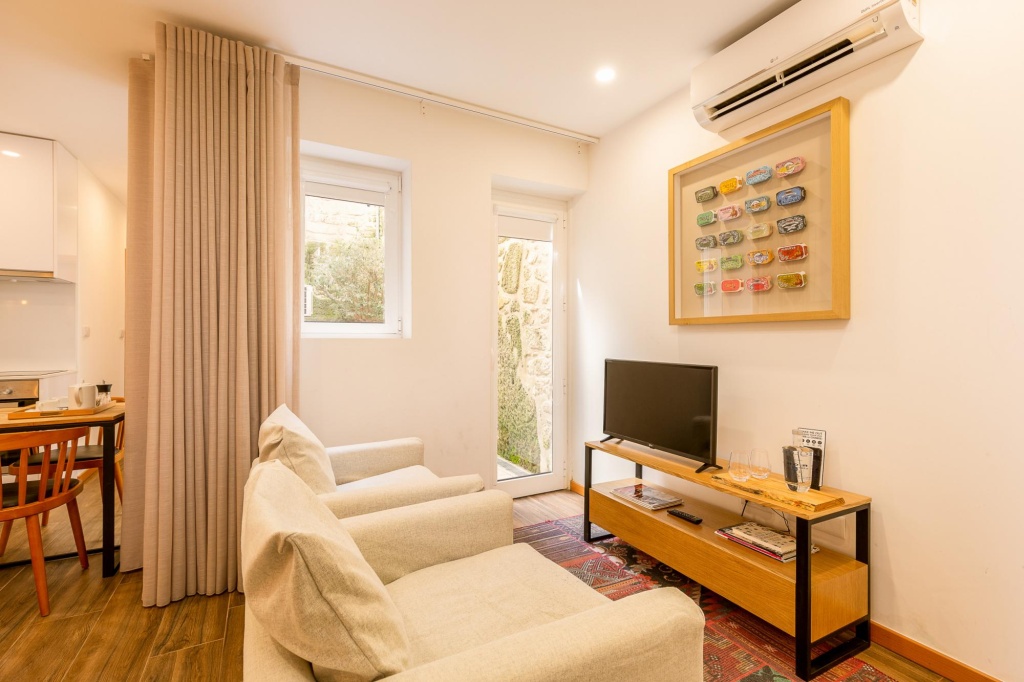 Cosy 0 in Oporto With 1 Bathrooms
