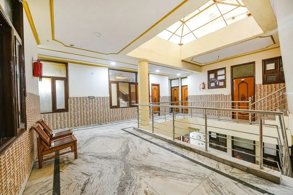 FabHotel Royal Inn - Sector 22D, Chandigarh
