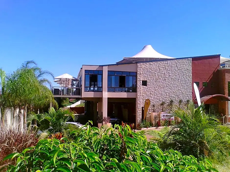 2Ten Hotel