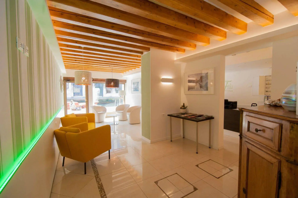 Leone Hotel