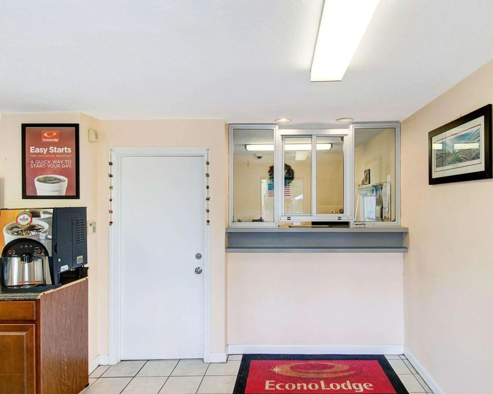 Econo Lodge Sharon - Foxborough