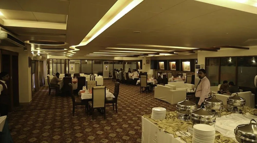 Desert Palm Hotel