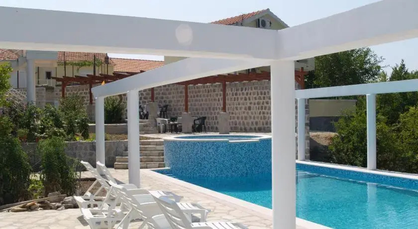 Apartmani Strahinja