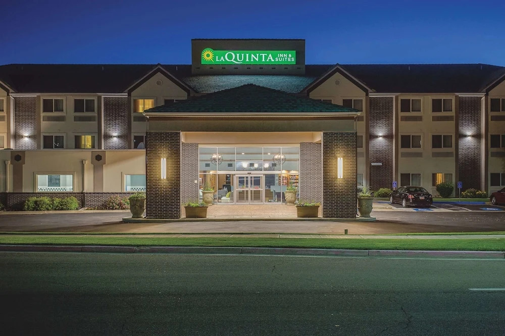 Crystal Inn Hotel & Suites - Logan