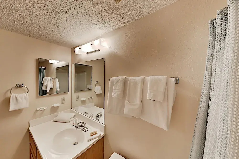Phx22052 2 Bedroom Condo