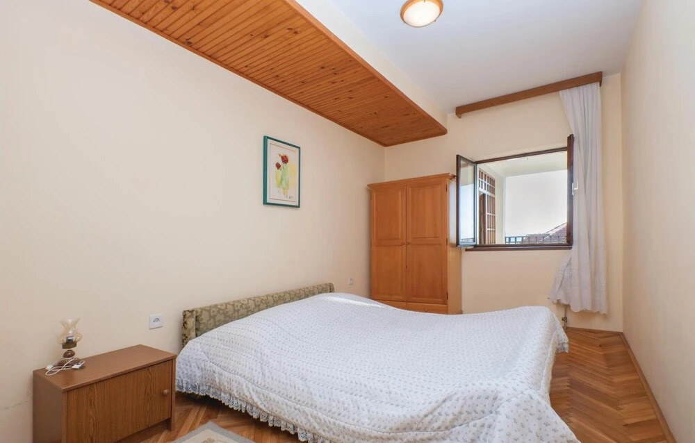 Beautiful Home in Zaboric With Wifi and 3 Bedrooms