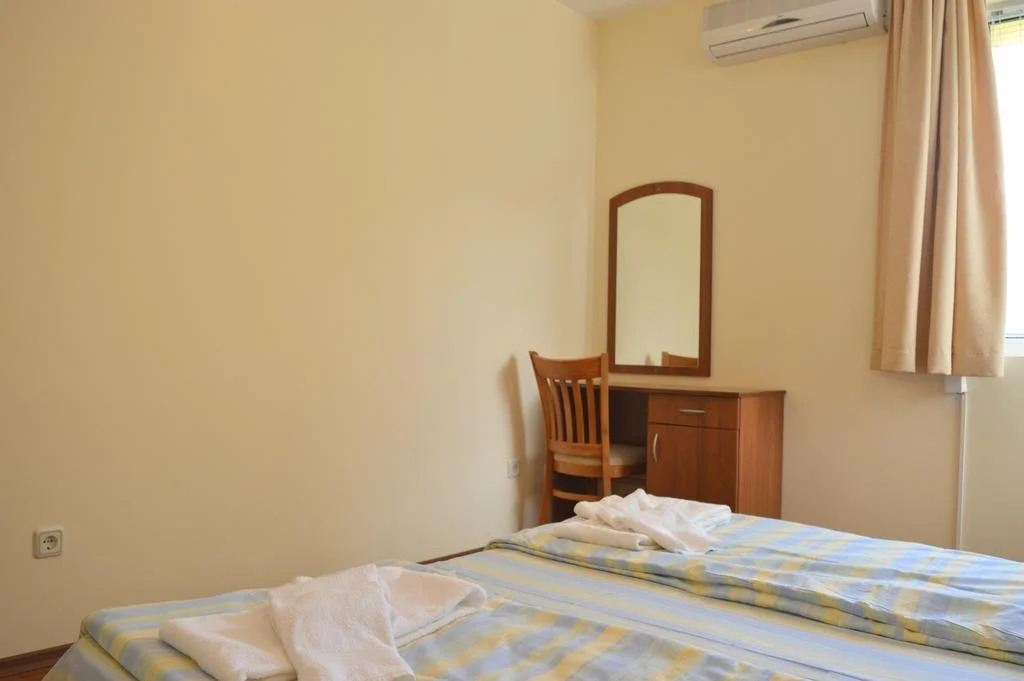 Family hotel Neptun Lozenets
