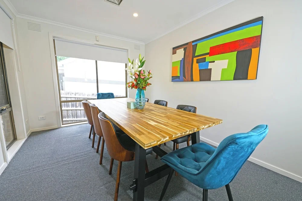 Maroondah 3BR Brick Entire Home Free Wi-Fi Parking