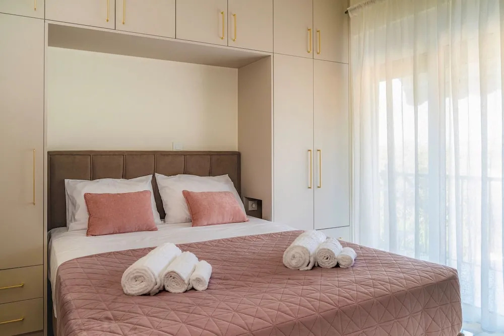 Paradissia Luxe Villa with Private Swimming Pool