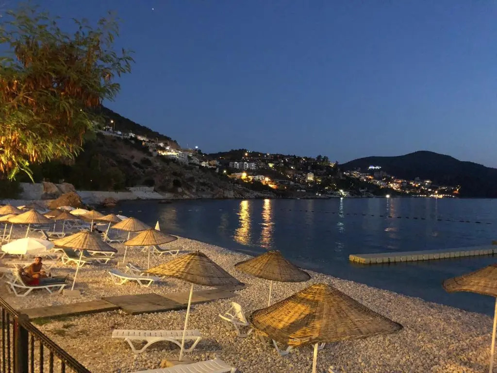 Stonehouse Aparts Dublex 3+1 mit Meerblick und Jakuzzi Kalkan No:5