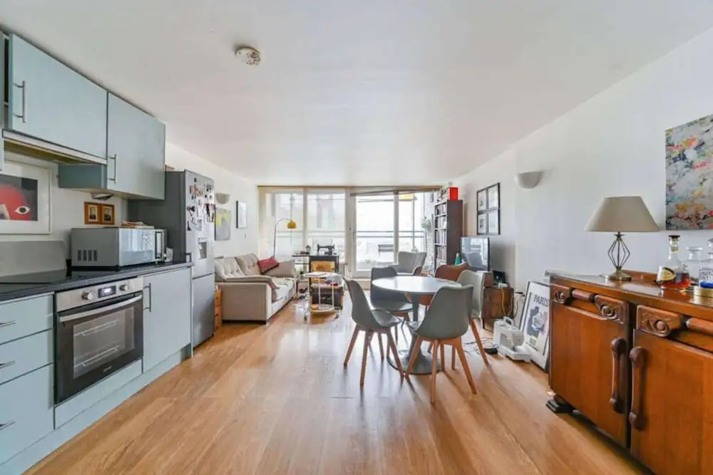 Comfortable 1 bed Near Deptford Station