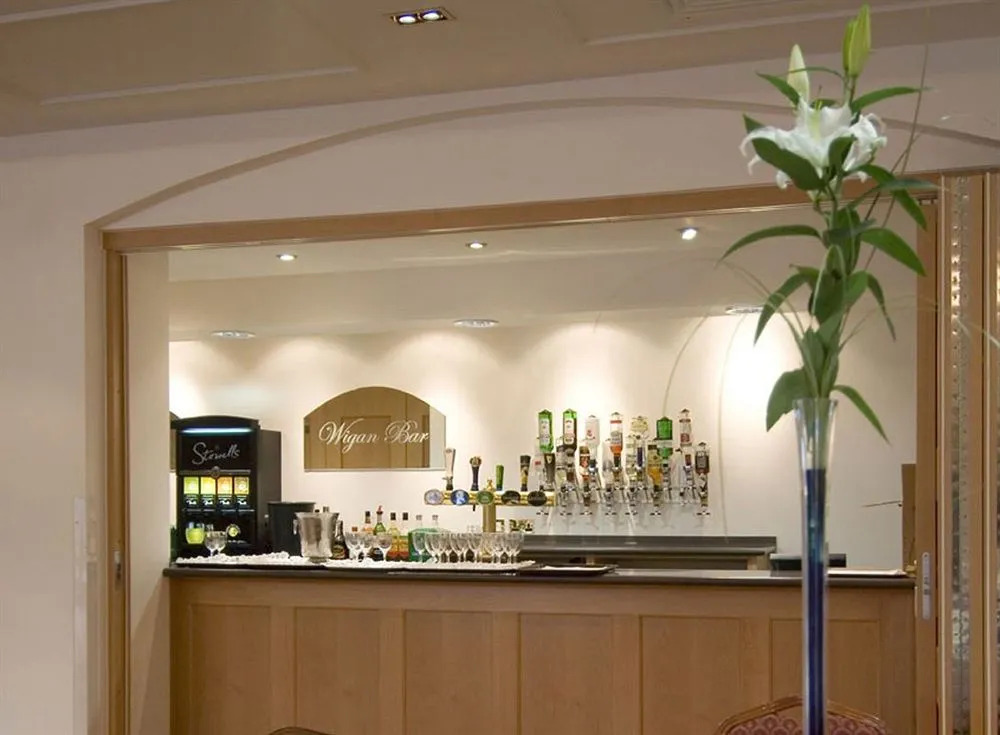Oakwood House Hotel