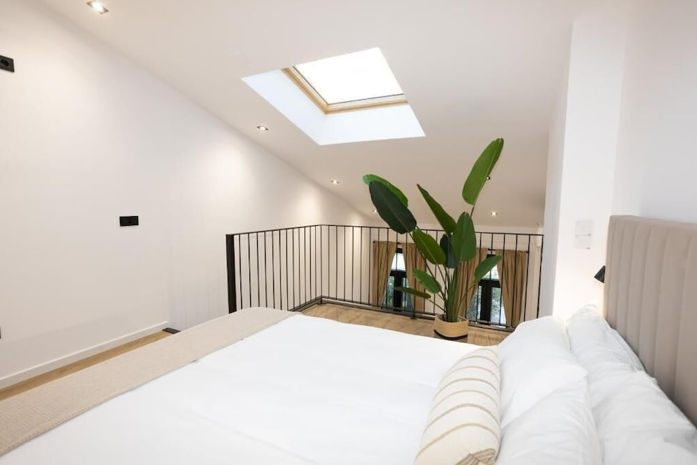 Dorian Suites