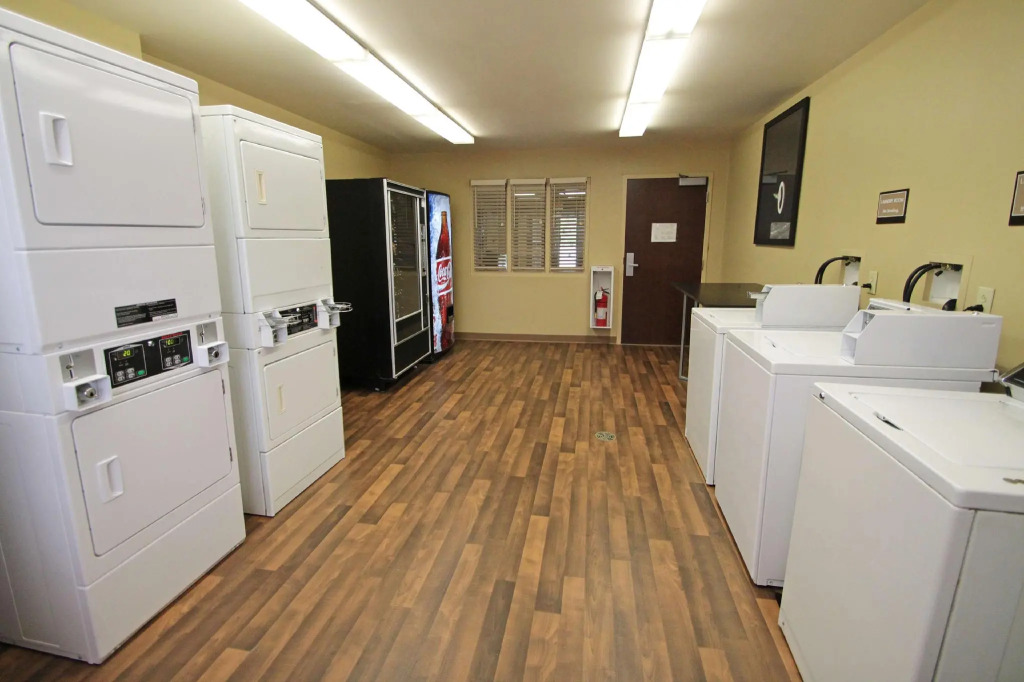 Studio 6 Corporate Extended Stay Buffalo Amherst NY