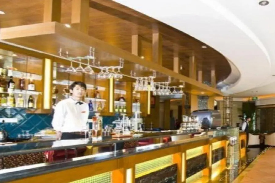 Hangzhou Peacock Hotel