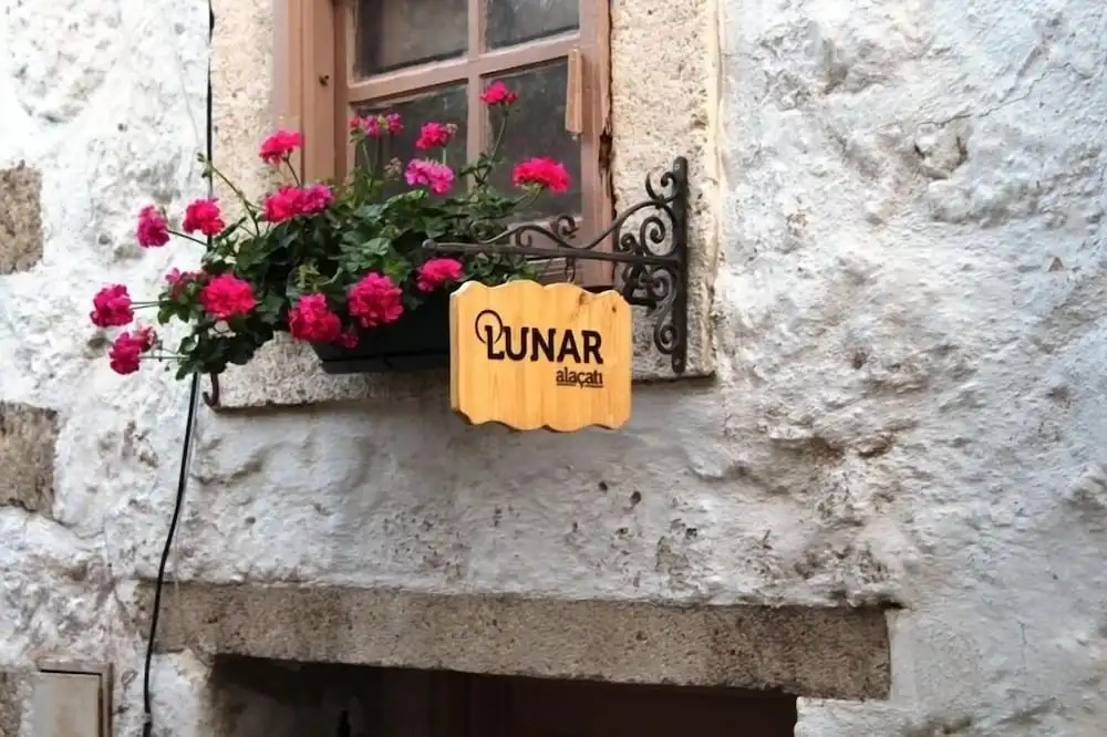 Lunar Villa