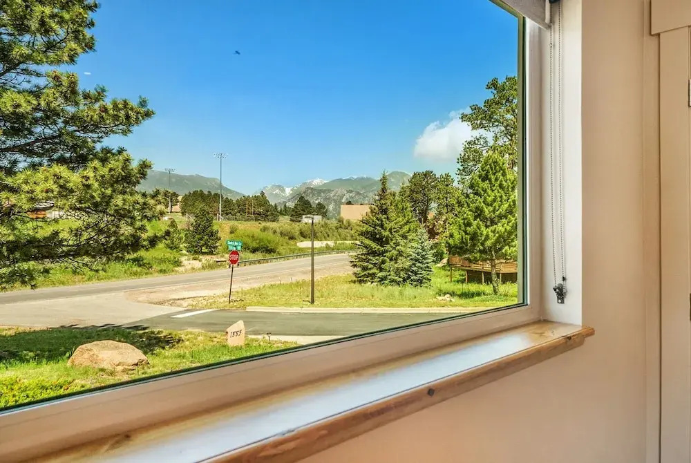 Solitude Gem Lake 203 - Estes Park 1 Bedroom Studio by RedAwning