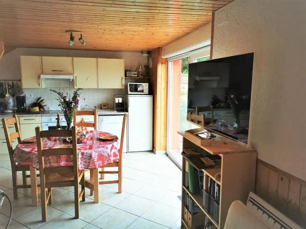 Maison indépendante avec jardin, terrasse et cheminée à Saulxures-sur-Moselotte - FR-1-589-339