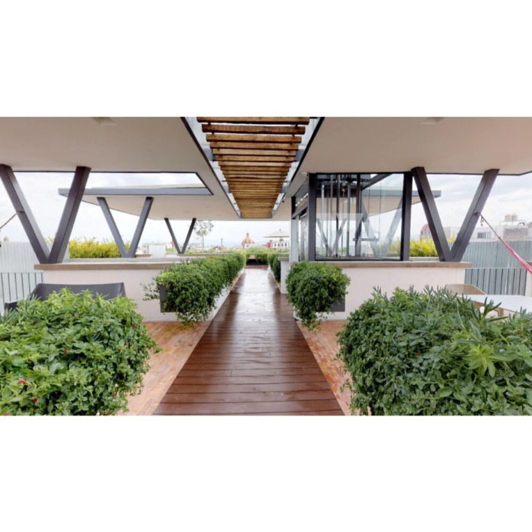 Downtown Beauty Brand New 1 BD