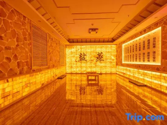 Hot Spring Hotel, Menghai