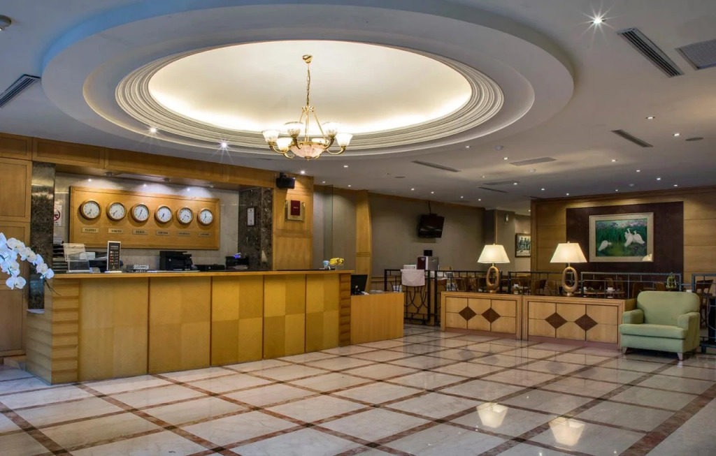 Carlton Hotel-Chung Hwa