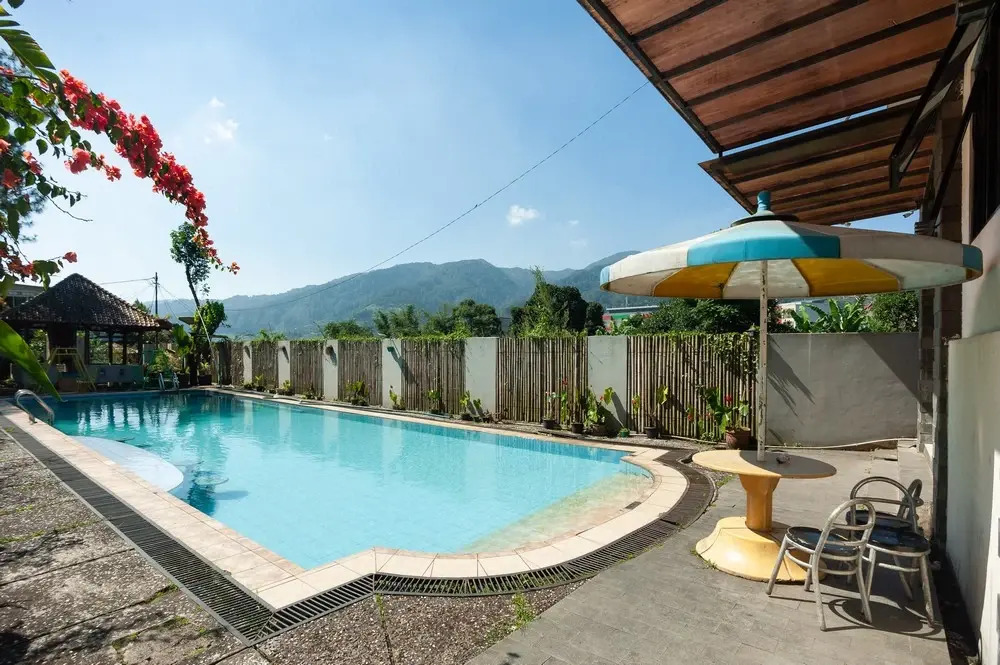 Urbanview Hotel Syariah Villa SM Cisarua Puncak by RedDoorz