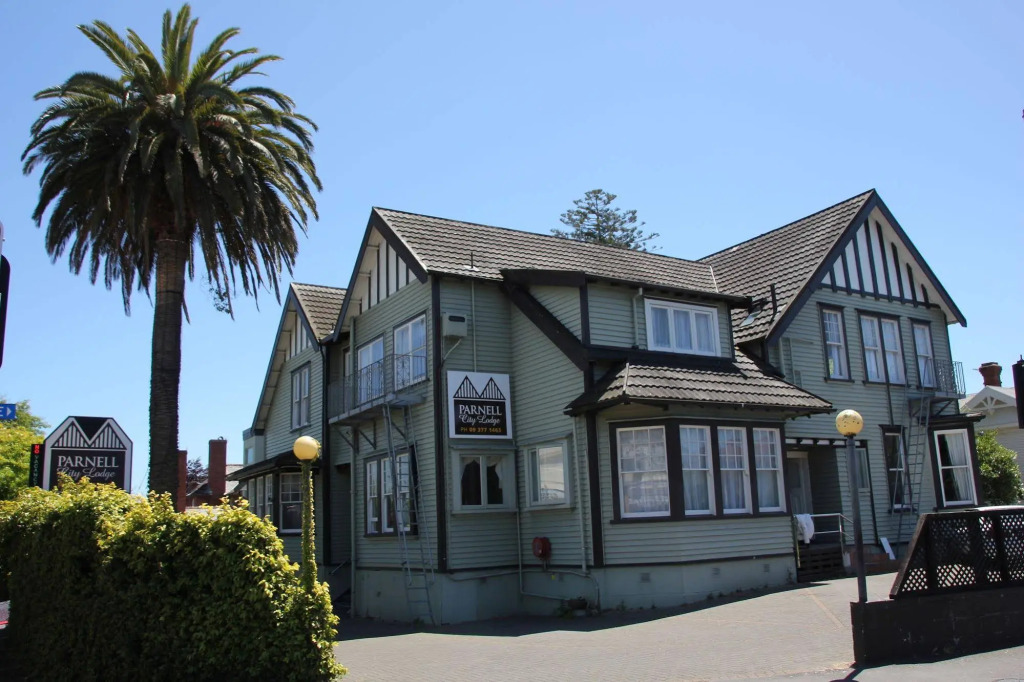 Parnell City Lodge