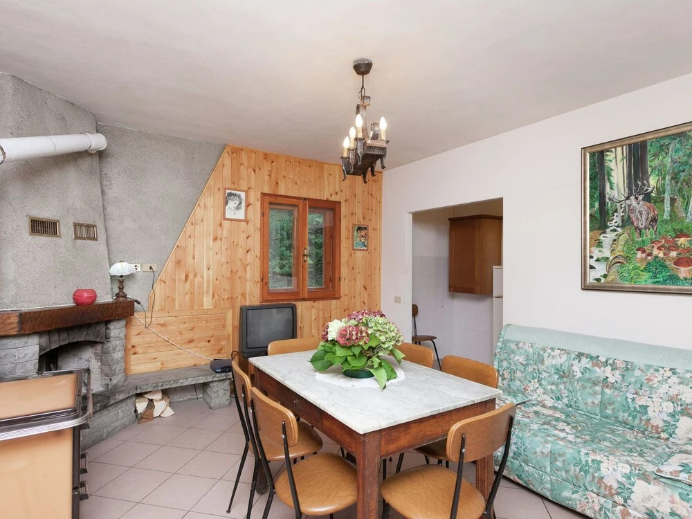 Comfy Holiday Home With Fireplace, Garden Furniture,barbecue