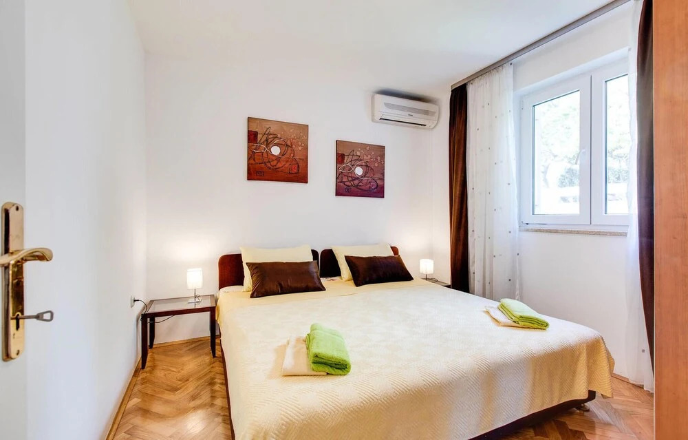 Amazing Apartment in Vantacici With Wifi and 2 Bedrooms