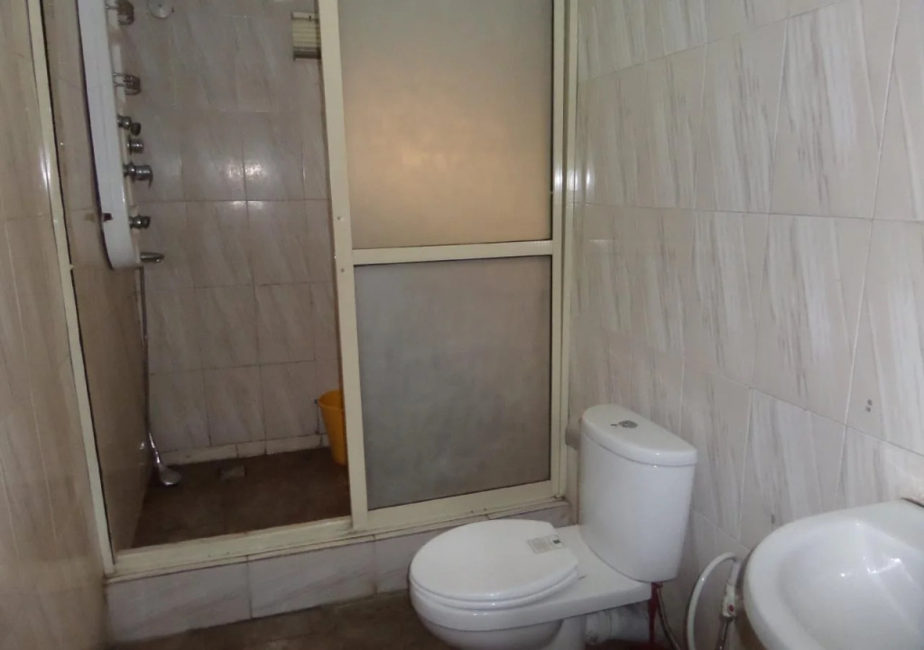Maxton Suites