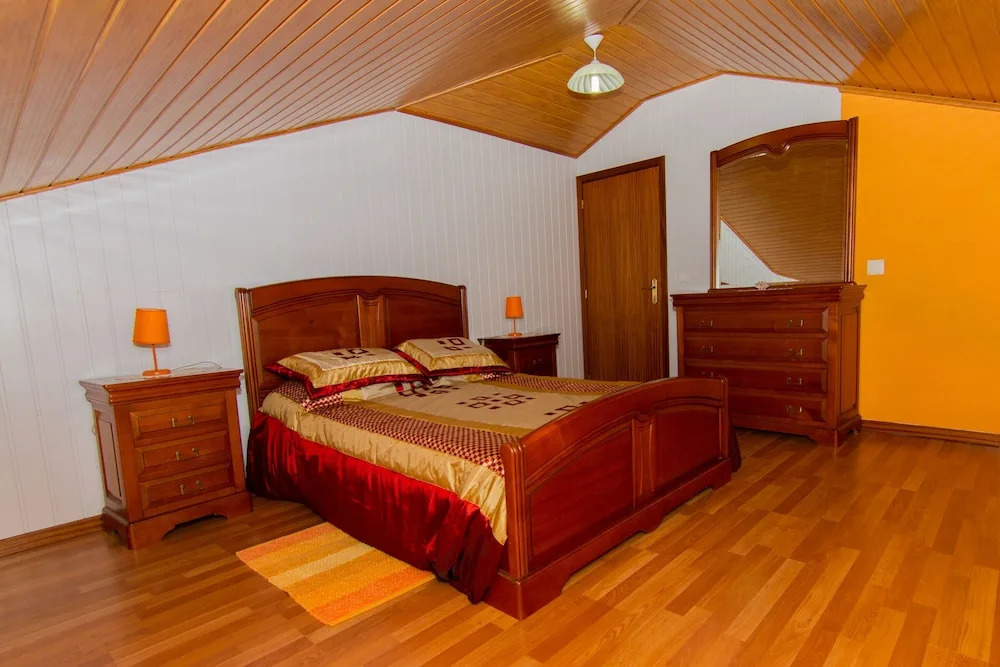 Feel Like in Each in our Little House