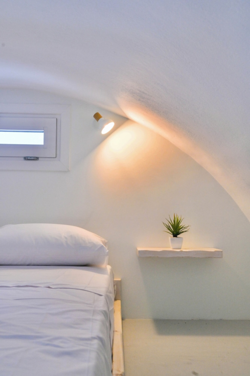 Serenite 2 Bd Santorini Getaway with Sea View
