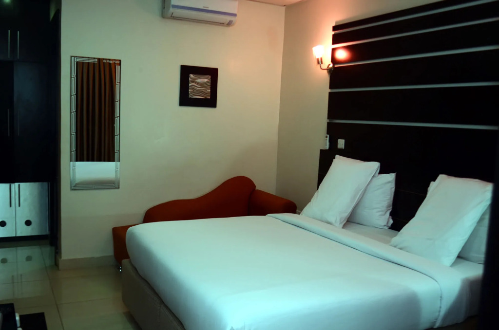 De Rigg Place - Alaka Estate, Surulere