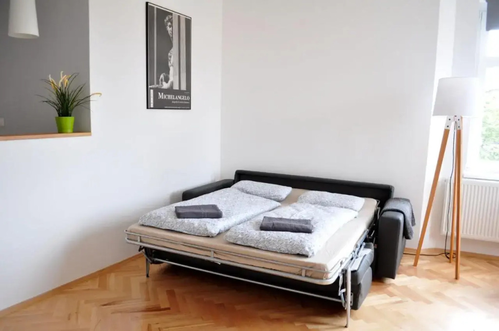 Central-Modern-Apartment