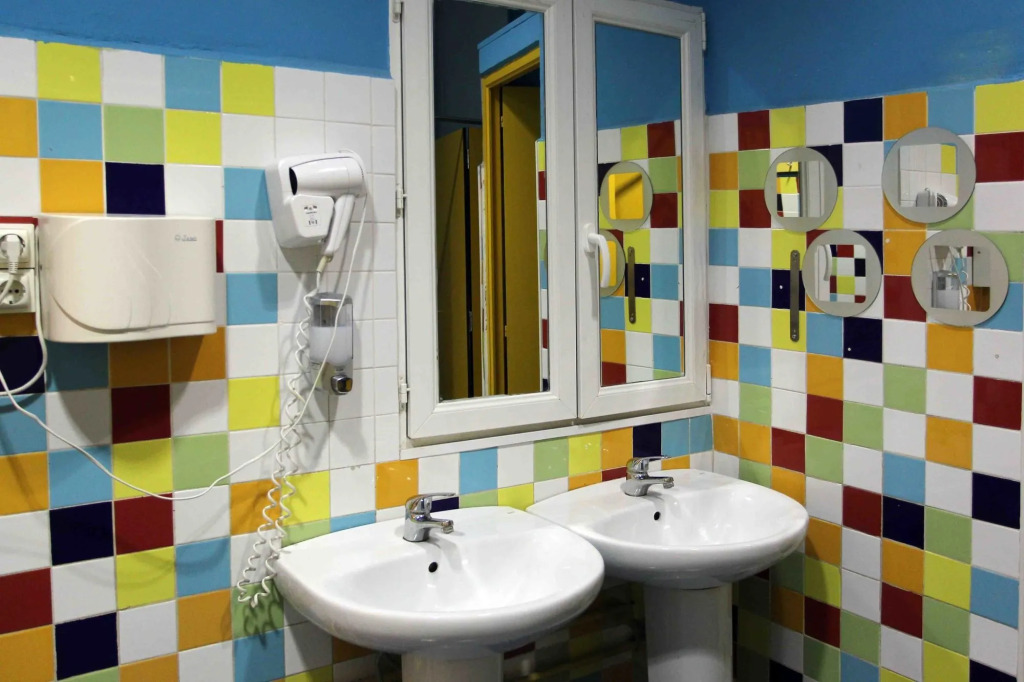 Red Nest Hostel