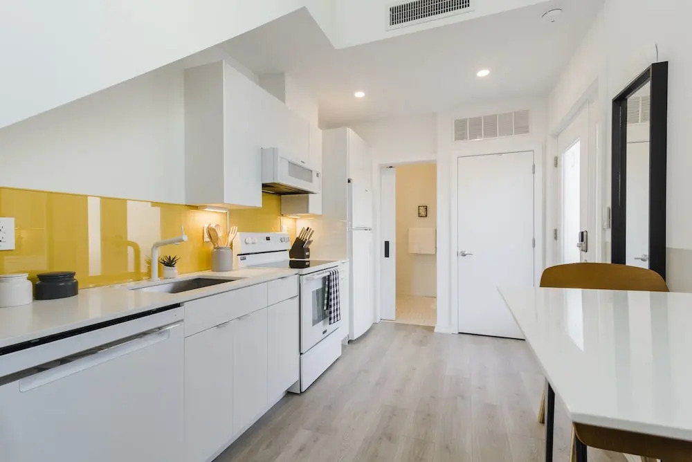 Abode XS House 1-bedroom With 20' Ceilings